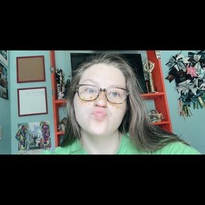 Meet your Posher, Misty